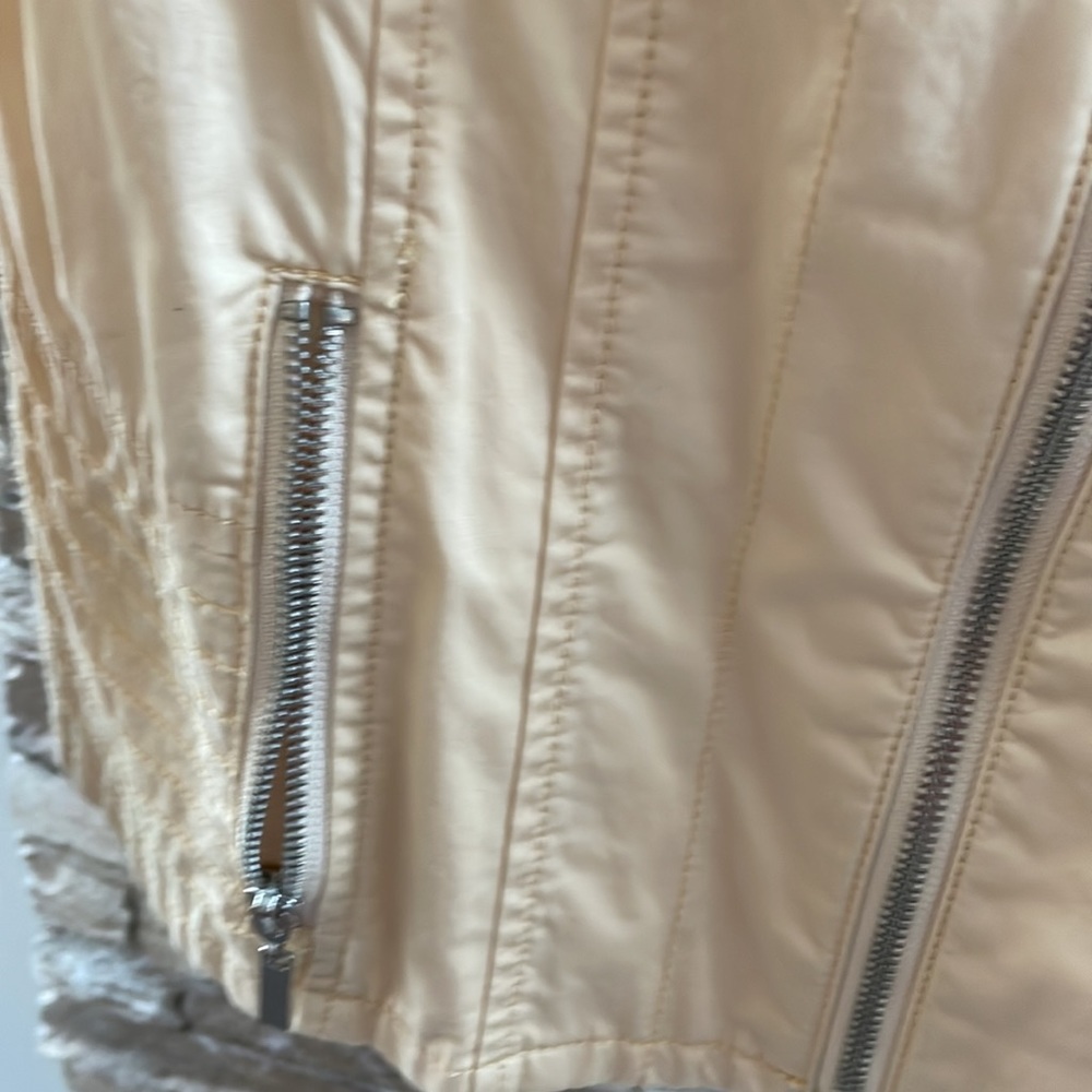 Chicos spring jacket pale yellow - Picture 3 of 9